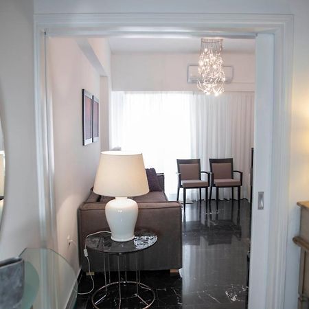 Konstantinos Stylish Brand New Apt In The Heart Of Atény Exteriér fotografie