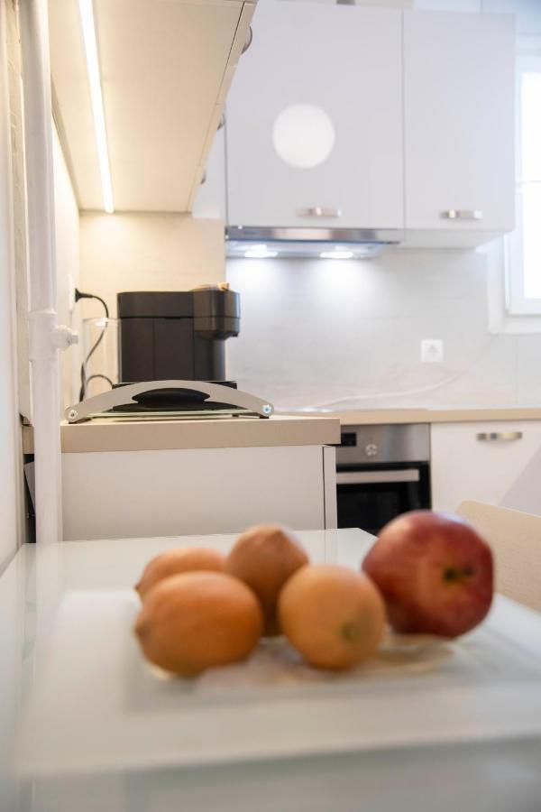 Konstantinos Stylish Brand New Apt In The Heart Of Atény Exteriér fotografie