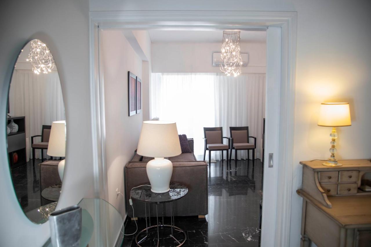 Konstantinos Stylish Brand New Apt In The Heart Of Atény Exteriér fotografie